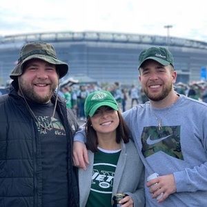 Meet your Posher, Cameron